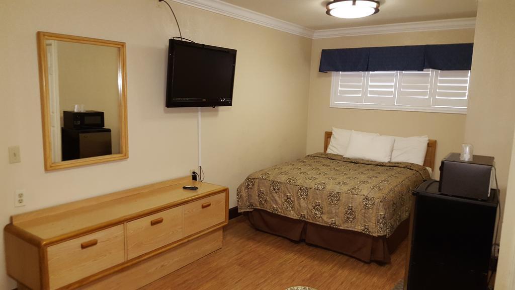Reedley Inn ภายนอก รูปภาพ